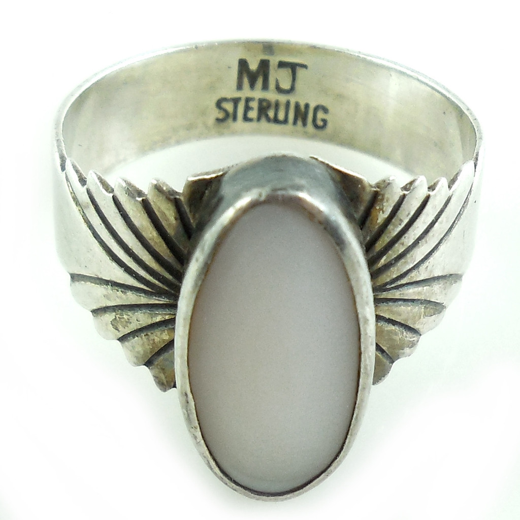 Vintage Southwestern Hand Tooled Sterling Silver Shell Ring Size 7.5