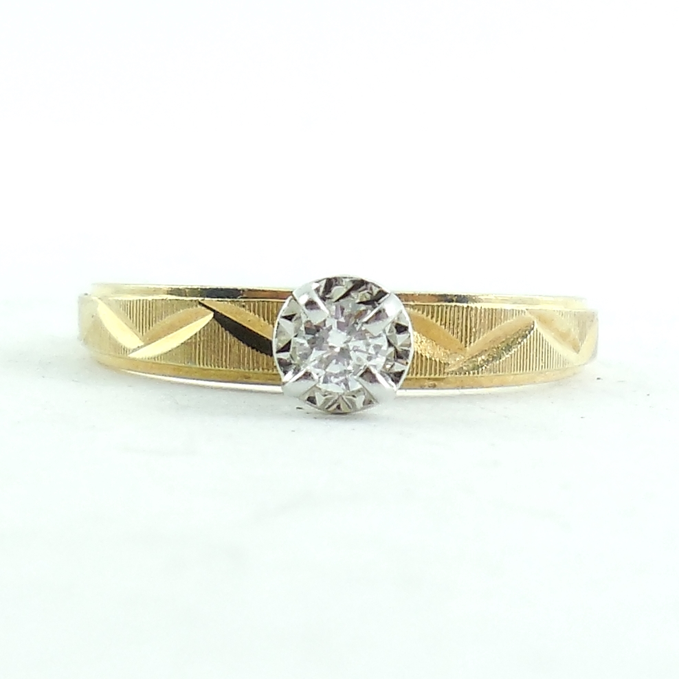 Vintage 14k Yellow Gold .15 Carat Diamond Ring14k Yellow Gold .15 Ct Quality Vs Diamond Tall Ring Size 6