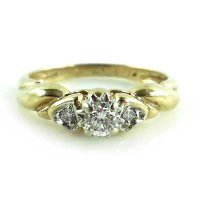 Vintage 14k Yellow Gold .19 Carat Clean Diamond Ring Old Hearts Setting Size 4.75