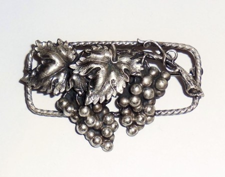 Antique Hallmarked Sterling Silver Art Nouveau Edwardian Aesthetic Grapes Pin